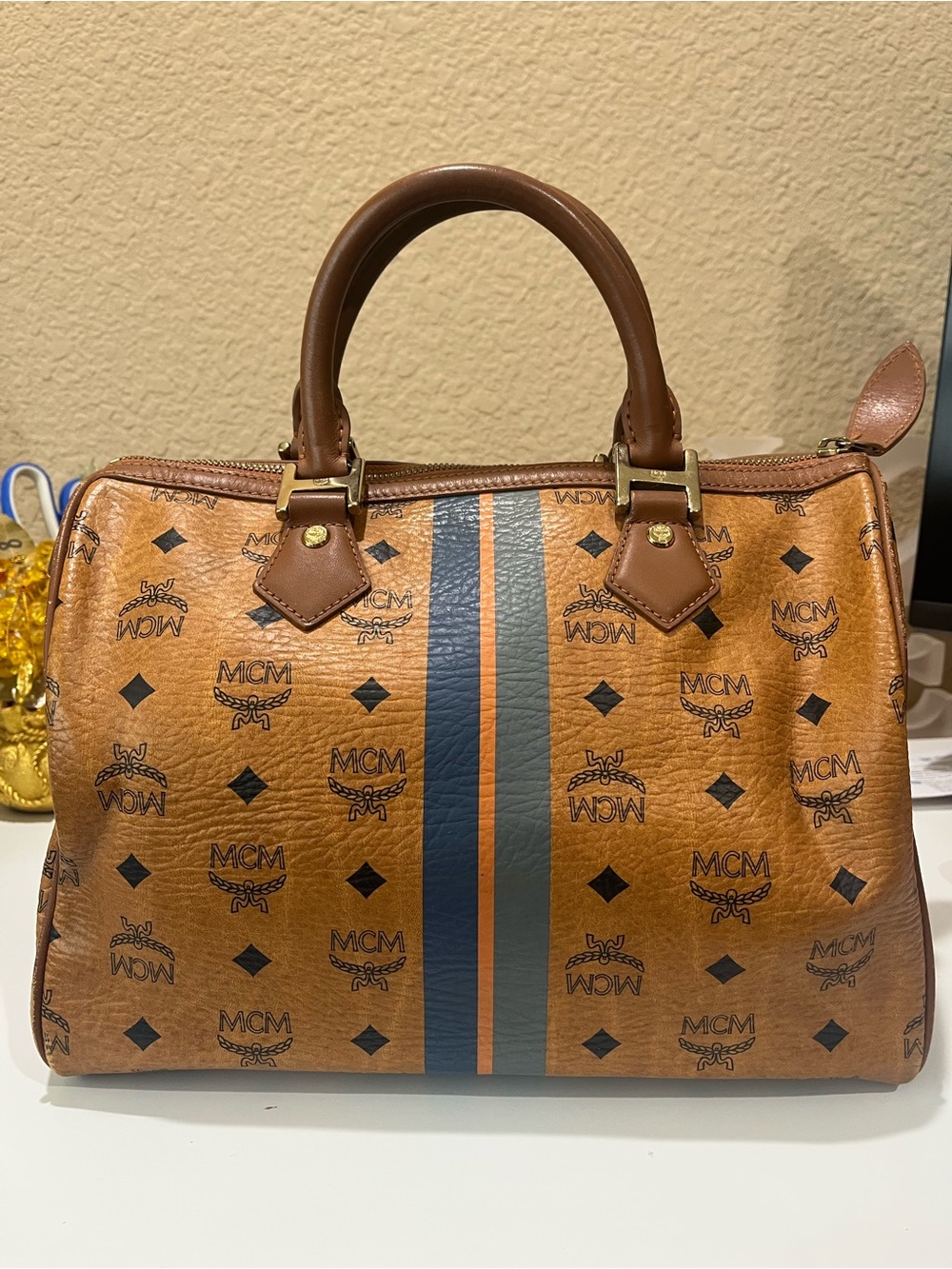 MCM COGNAC VISETOS BOSTON BAG a WITH DOG CHARM - Picture 2 of 15